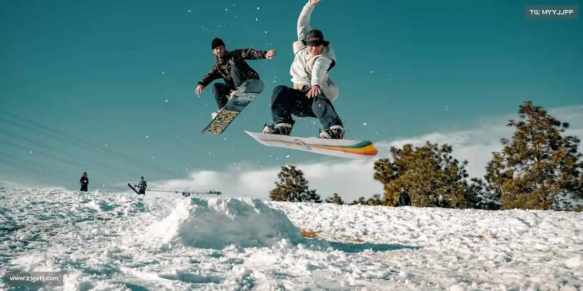 <strong>必一运动</strong>🏋️‍♀️举起杠铃，也举起对自己的无限期待！